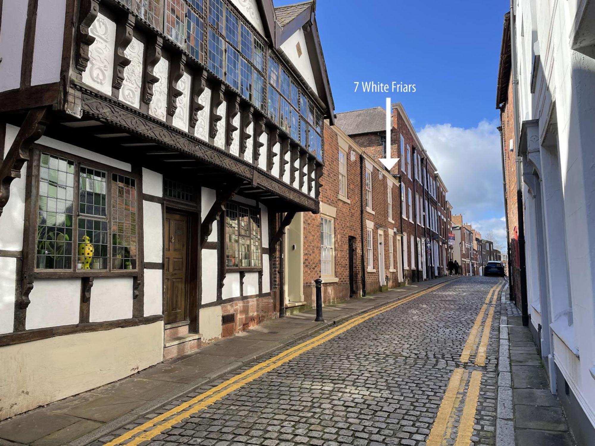 Chester City Centre Town House Exterior photo